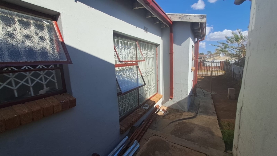 3 Bedroom Property for Sale in Kagisanong Free State